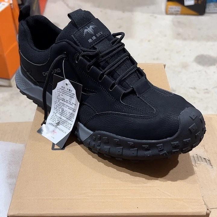 编码001号。43码防砸防刺劳保鞋