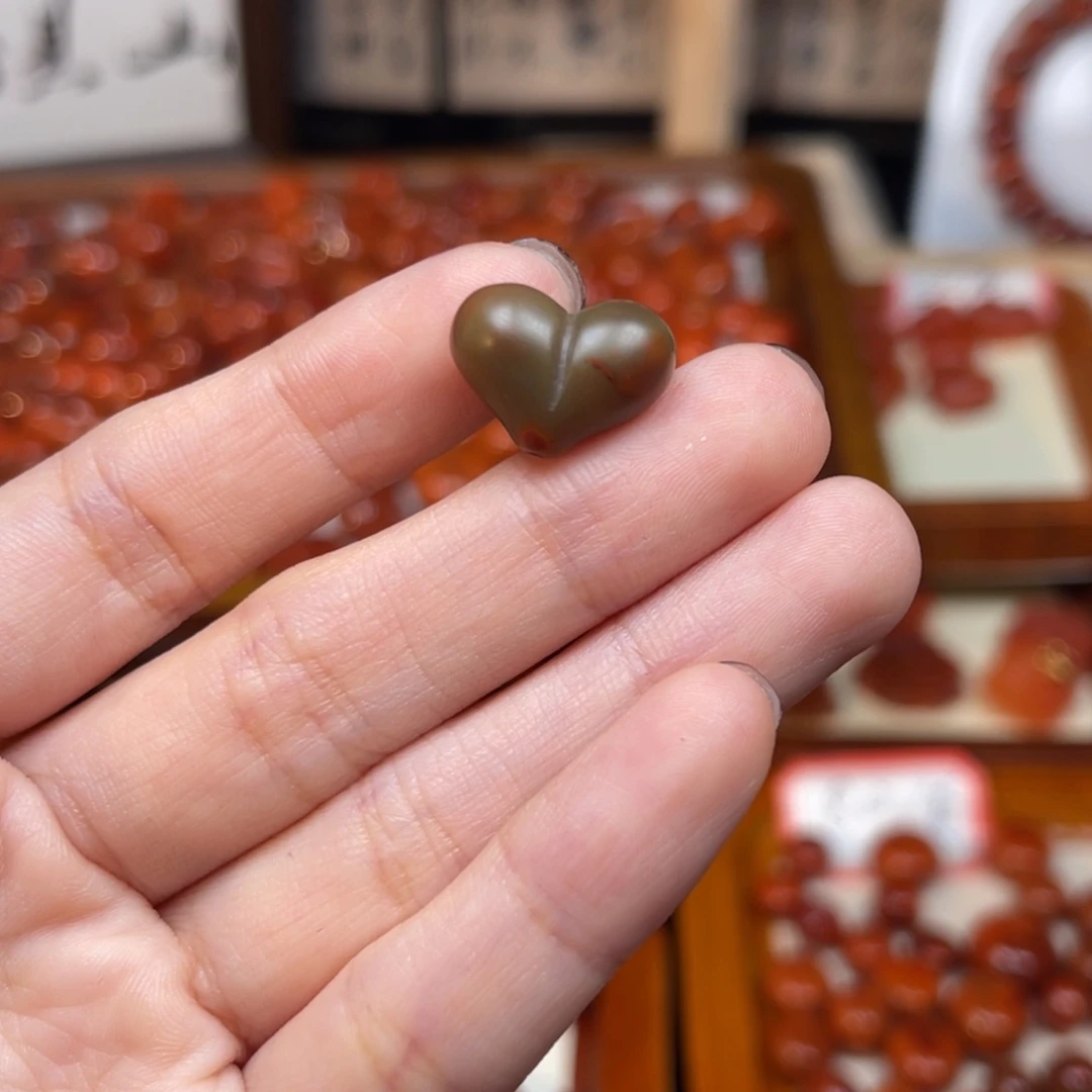 米***界南红玛瑙未镶嵌吊坠(不含链)