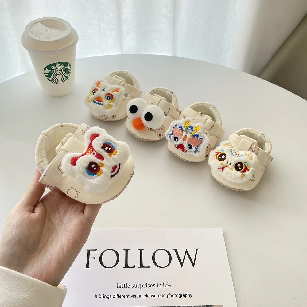 米色婴儿鞋子春秋款男女童小月龄婴幼儿宝宝袜鞋软底学步鞋超可爱