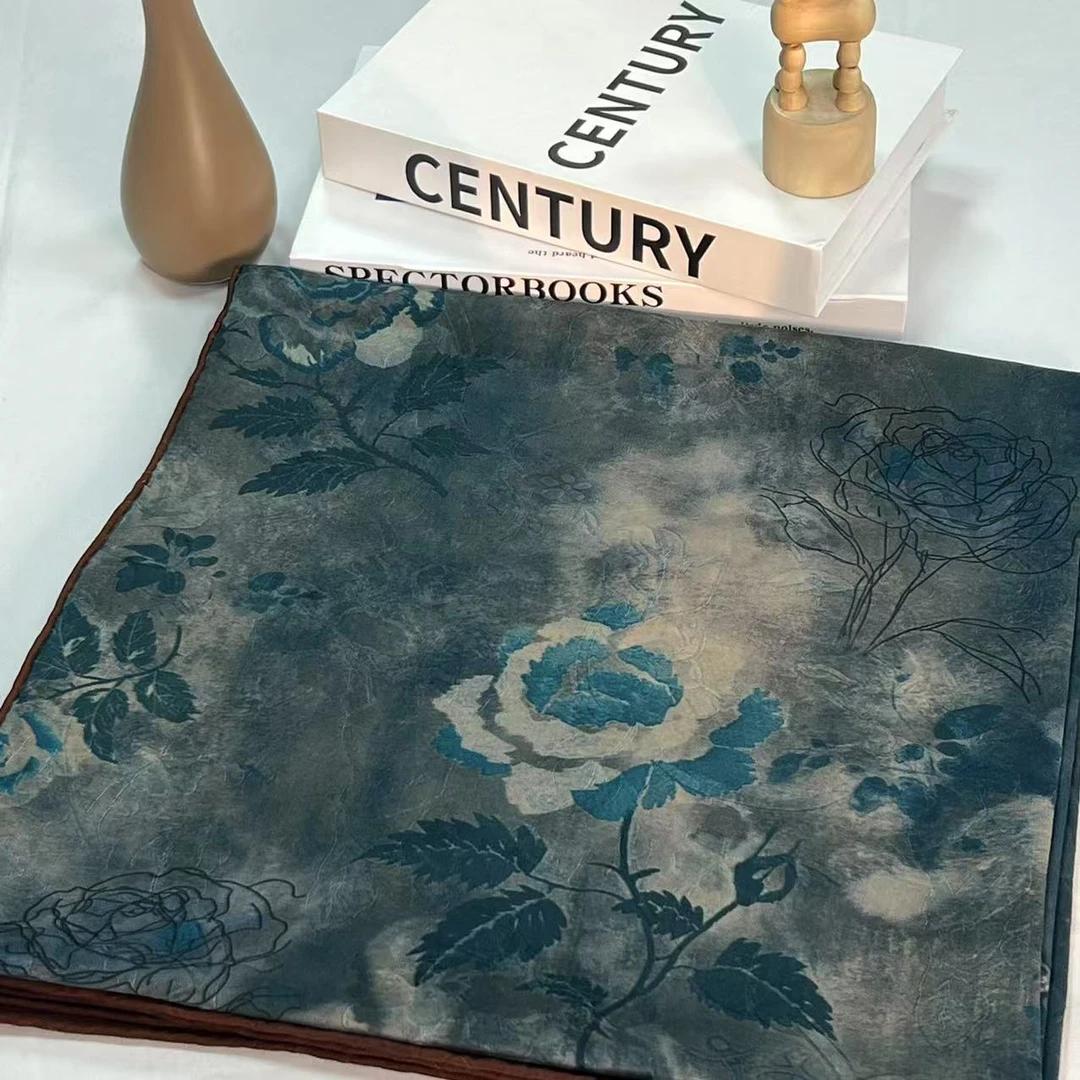 140香云纱方巾-江歌霜蓝 绫罗135cm丝巾