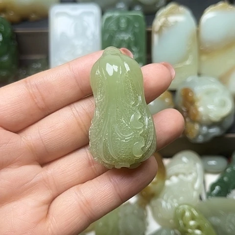 颈饰未镶嵌和田玉