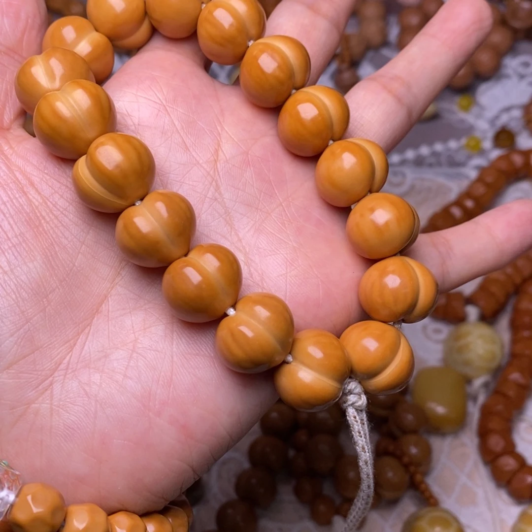 把件猴头核桃柯基屁桃高定