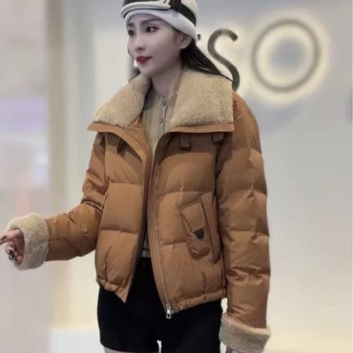 时间百搭减龄亮肤款羽绒服