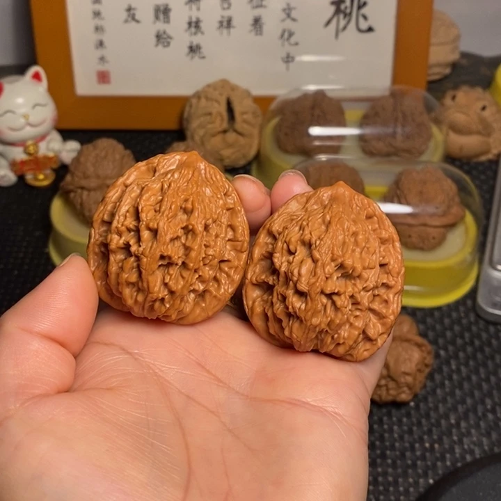 文玩核桃把件42虎头