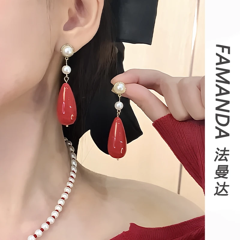 铜合金仿珍珠耳饰 【气质水滴】时尚复古水滴长款耳钉气质轻奢耳环