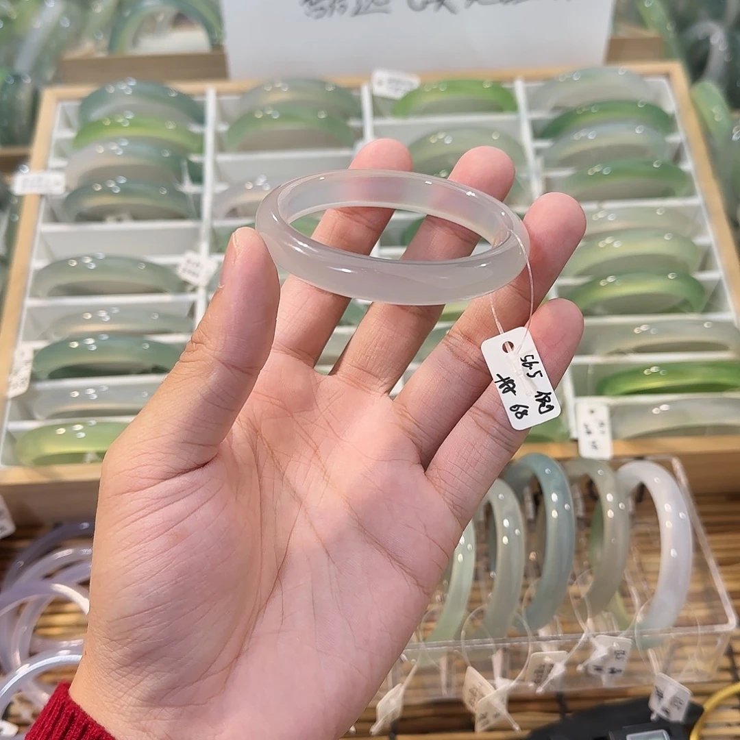 玛瑙/玉髓未镶嵌手镯圈口56.5