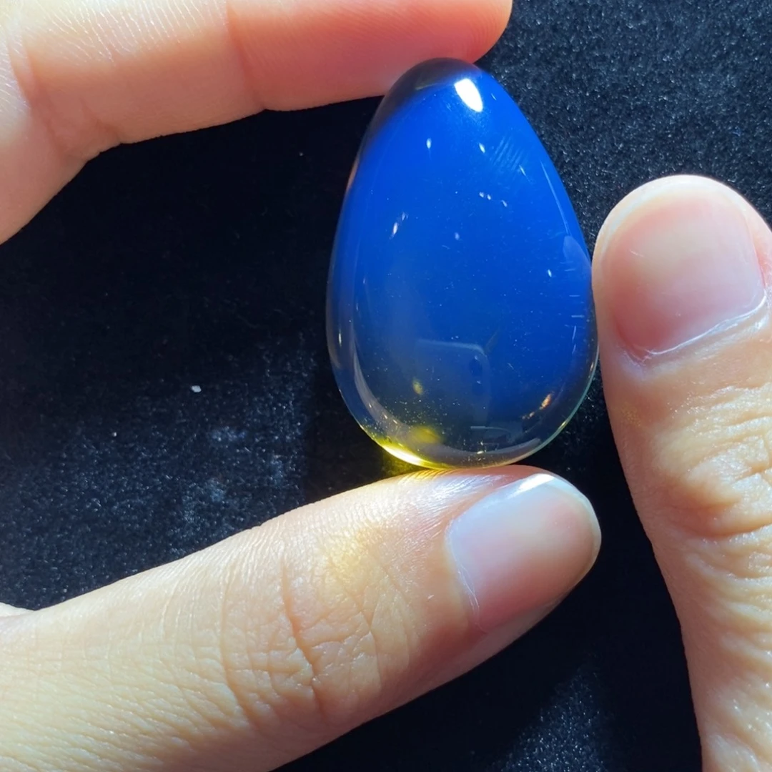 未镶嵌琥珀裸石冰