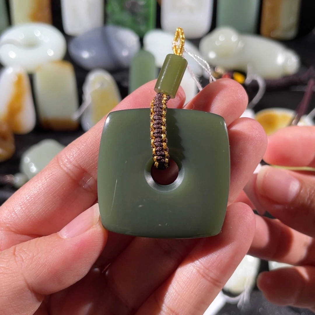 和田玉未镶嵌挂件