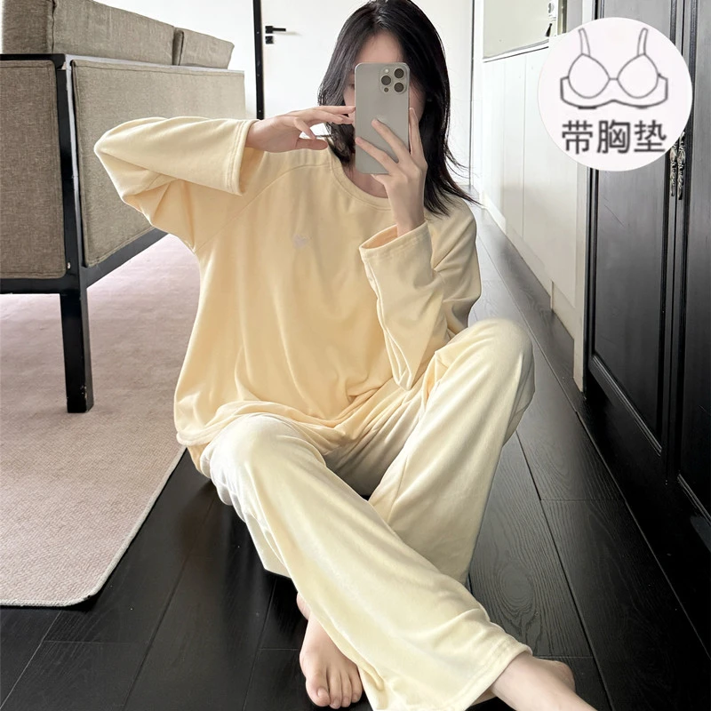 带胸垫睡衣女款长袖秋冬季海岛绒加绒保暖套装新款圆领纯色家居服
