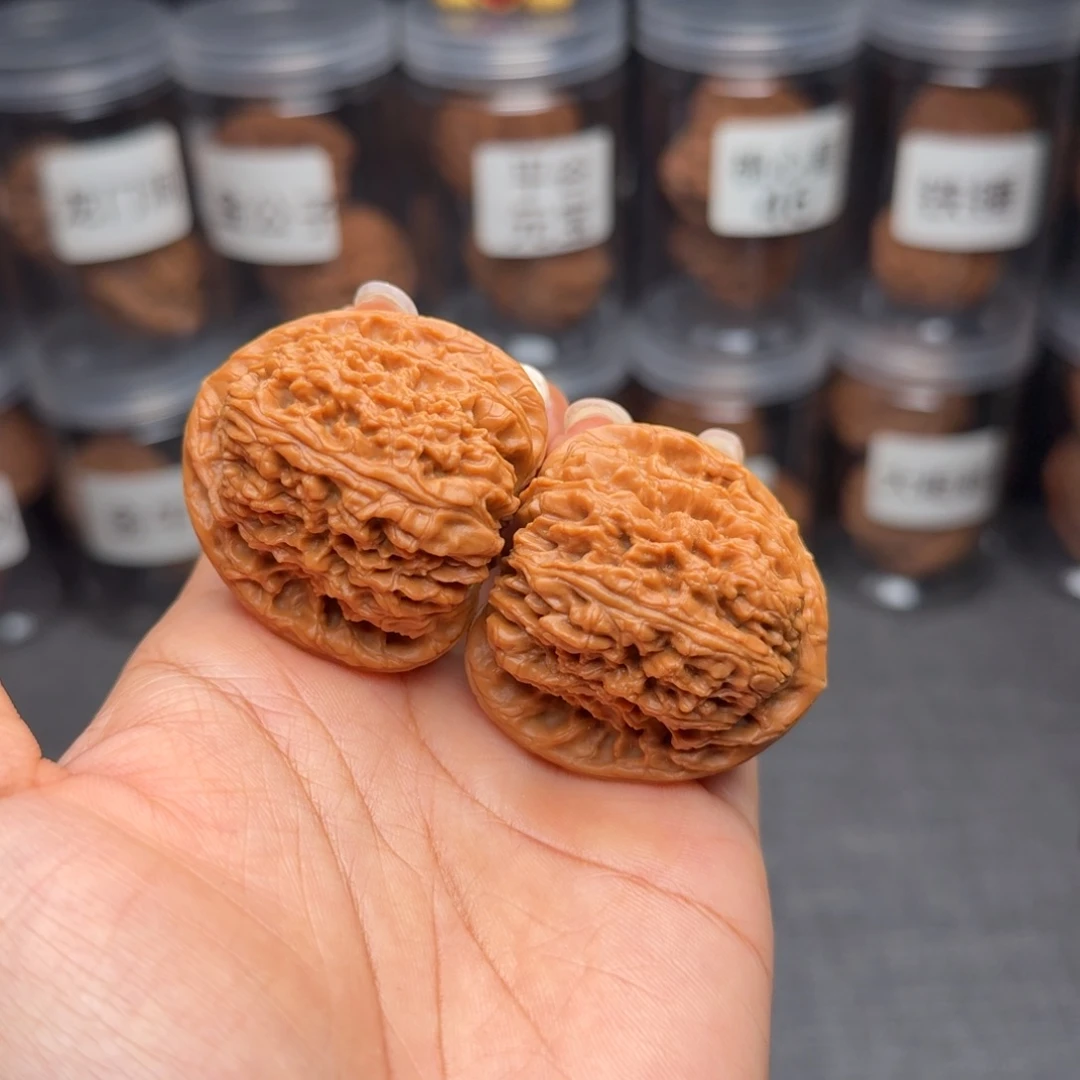 把件文玩核桃三角南疆