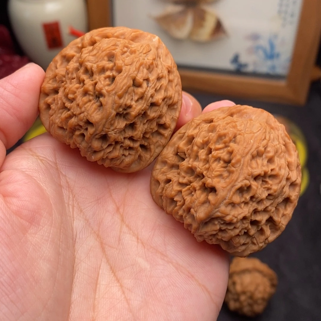 秀***流文玩核桃把件41.5三角疆