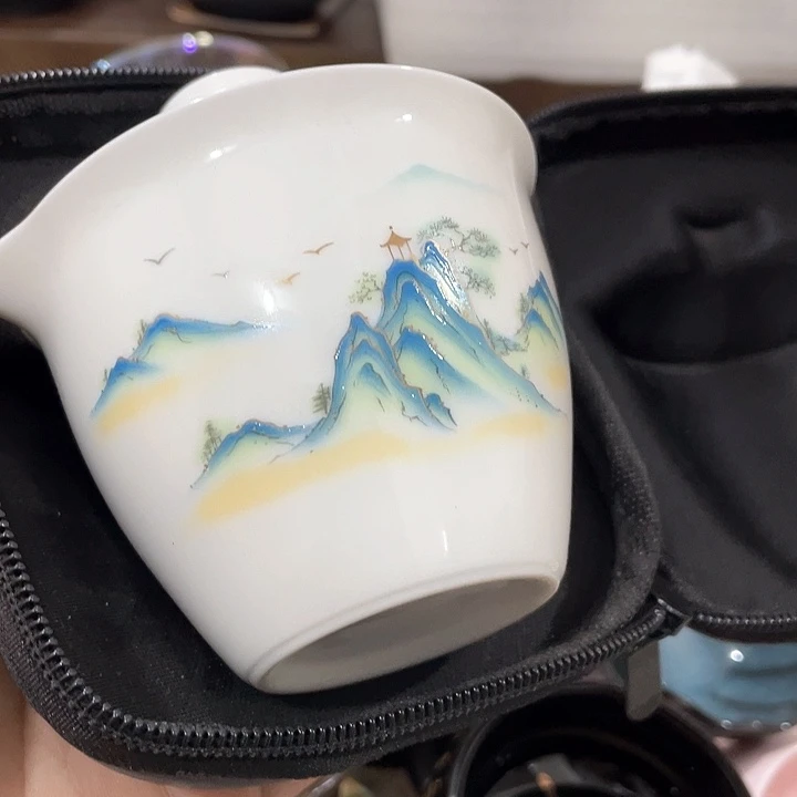 陶瓷茶具全部清清完回家过年