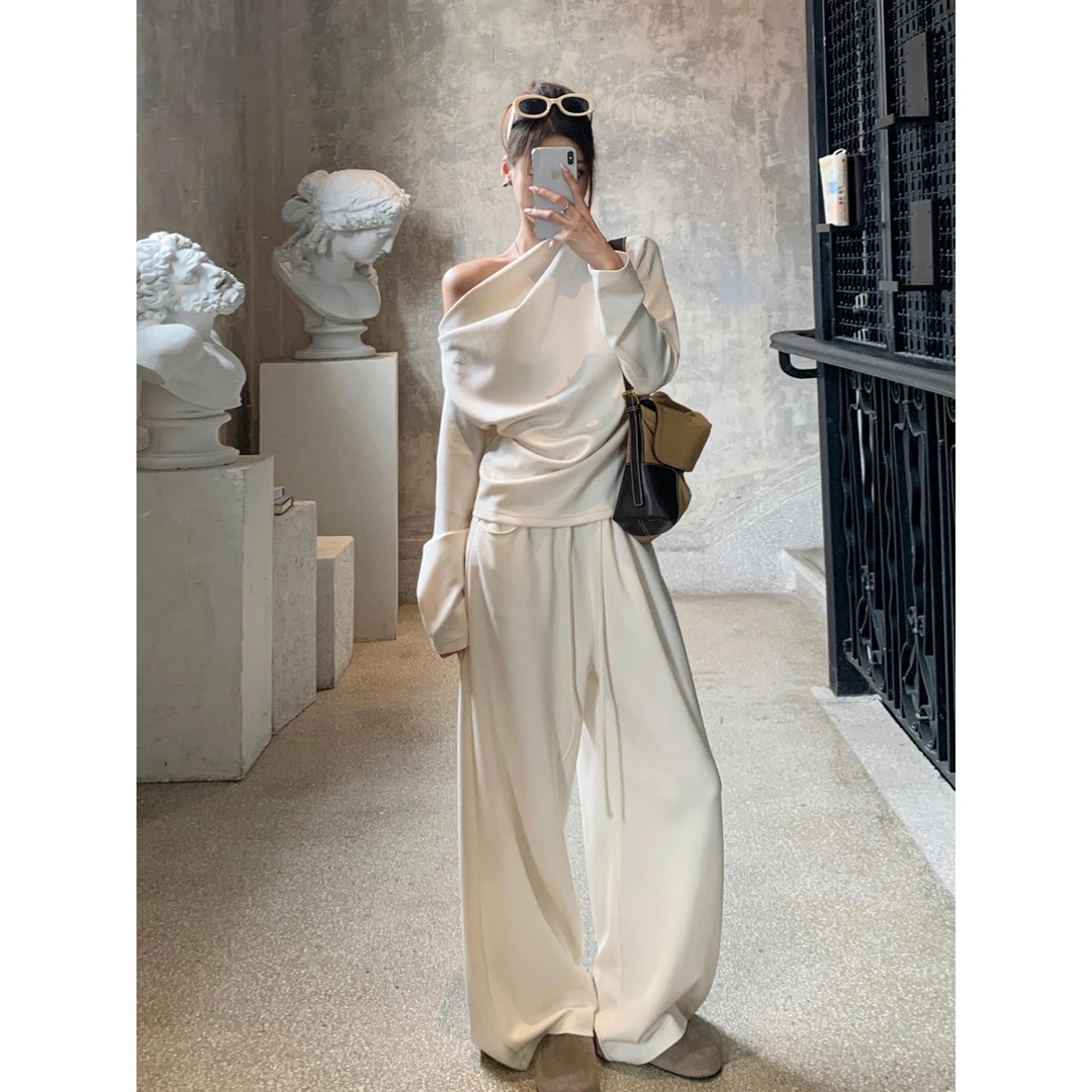 巨好看的早秋一整套白色减龄显瘦韩系运动休闲卫衣阔腿裤两件套女