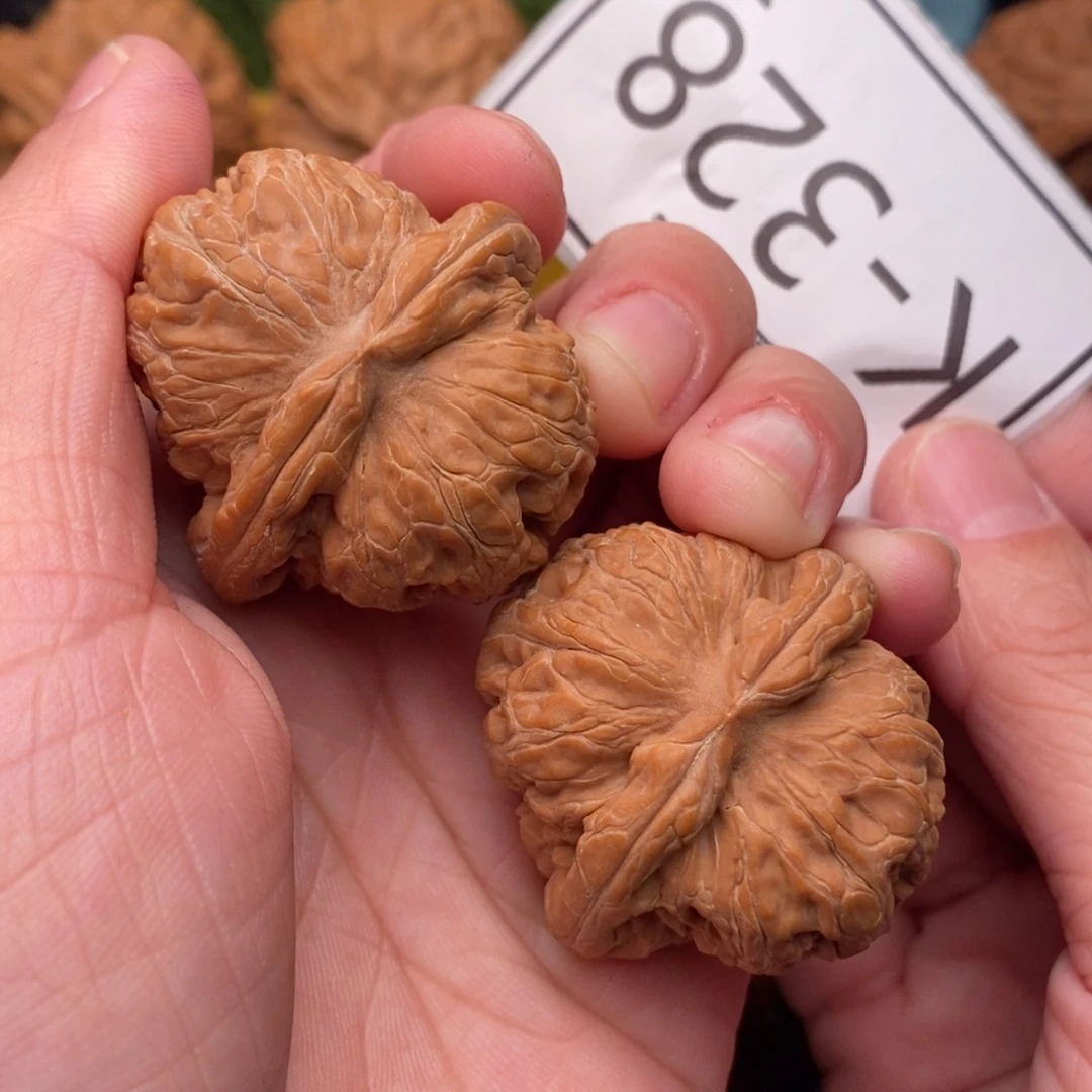 把件桃核元宝37….