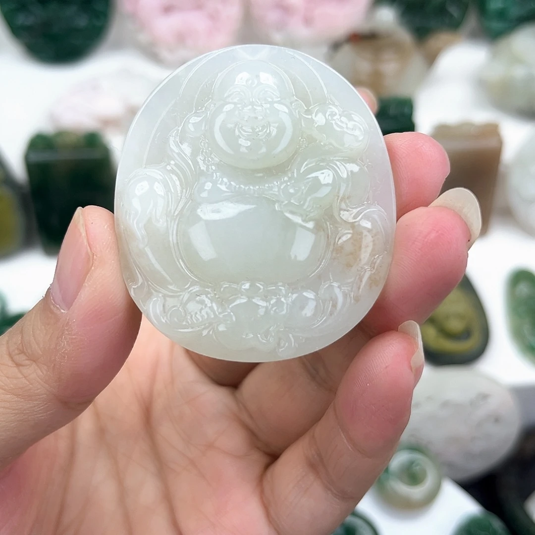 璀***生未镶嵌独山玉颈饰
