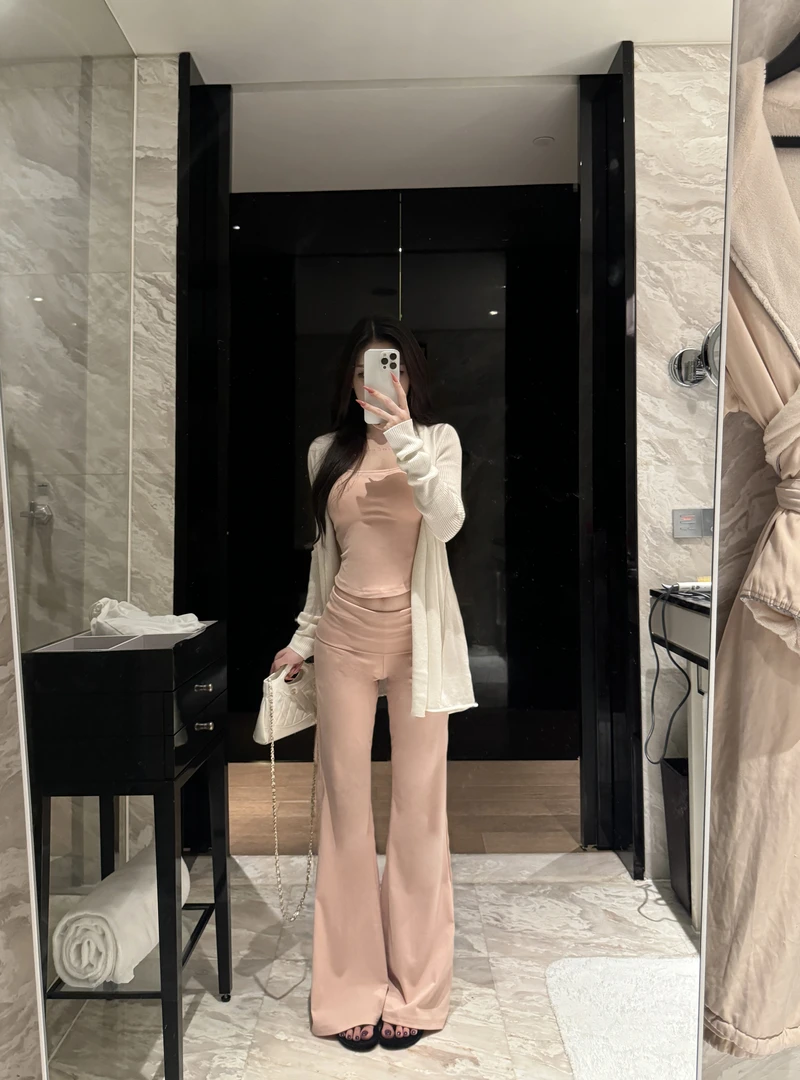 【wumeili】甜辣妹粉色短款开衫+背心搭配显瘦微喇休闲长裤女WM0006