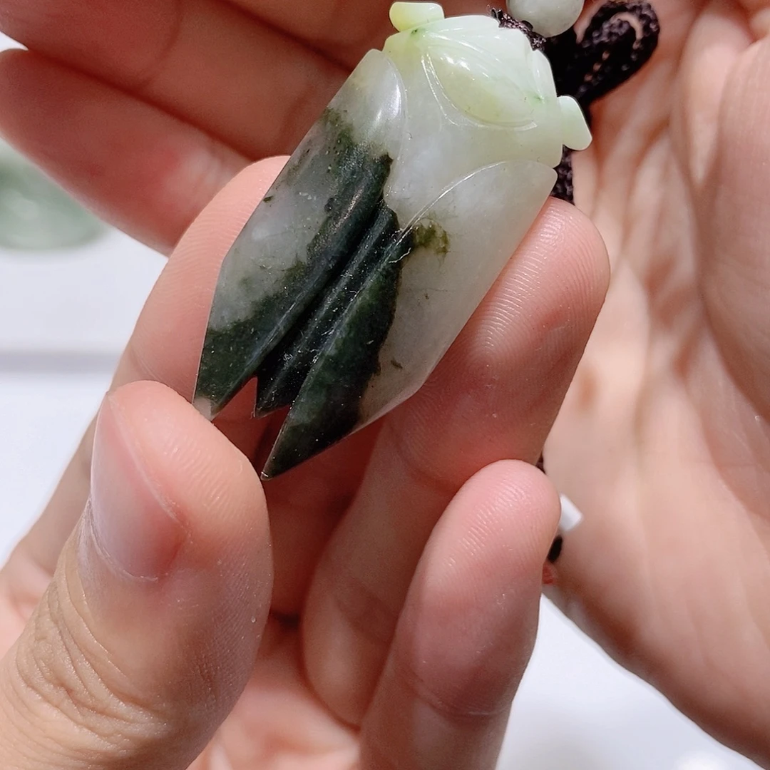 独山玉未镶嵌挂件