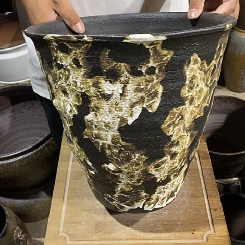 紫砂花盆口29高度28黑笔