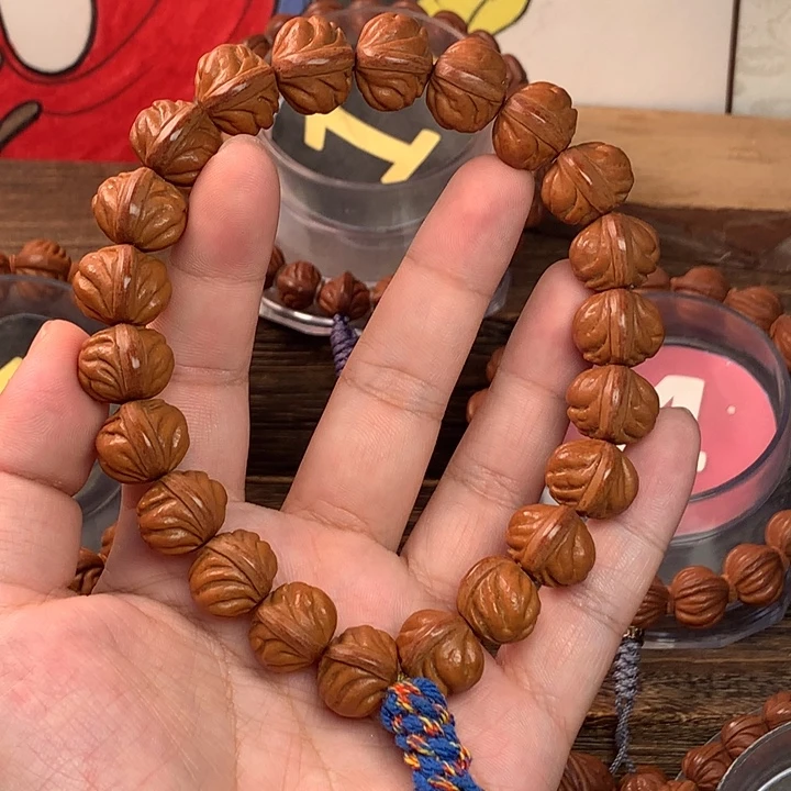 创***兵桃核吊坠15玉龙脊手持