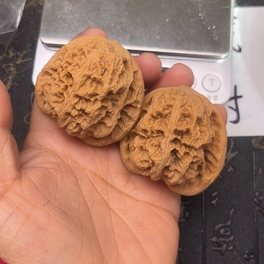 文玩核桃吊坠华北