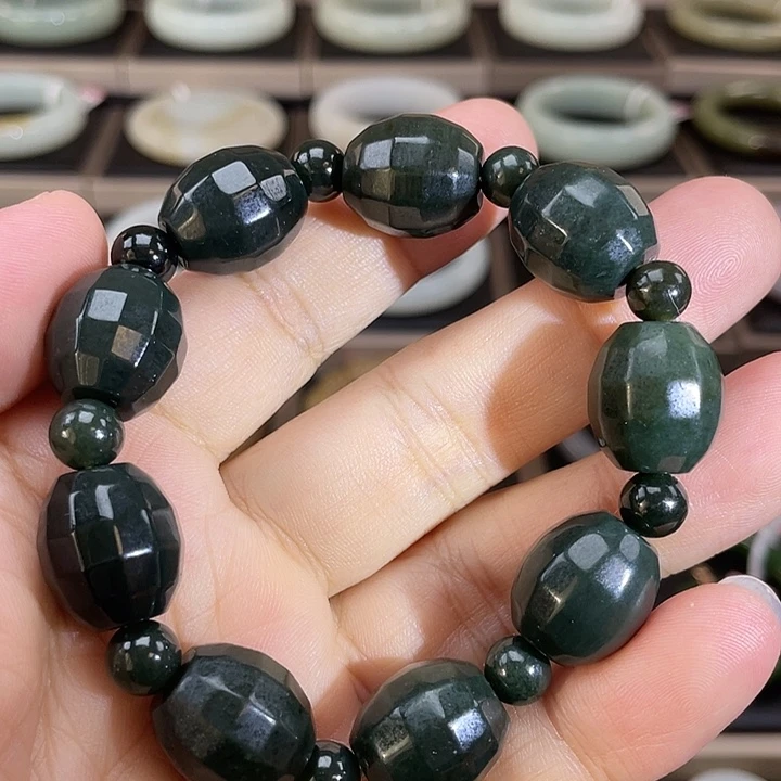 和田玉未镶嵌手链（格尔木沙枣青）