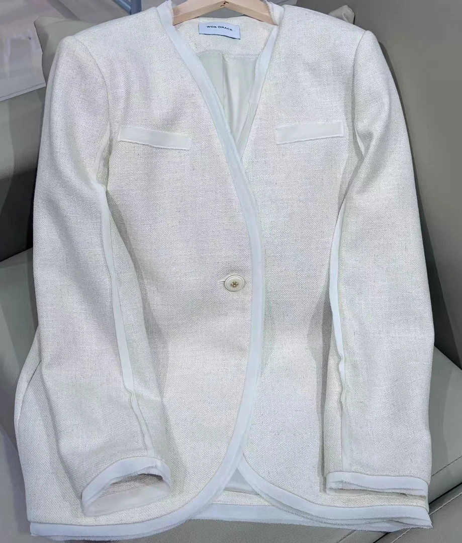 “铃兰雅韵”西装外套