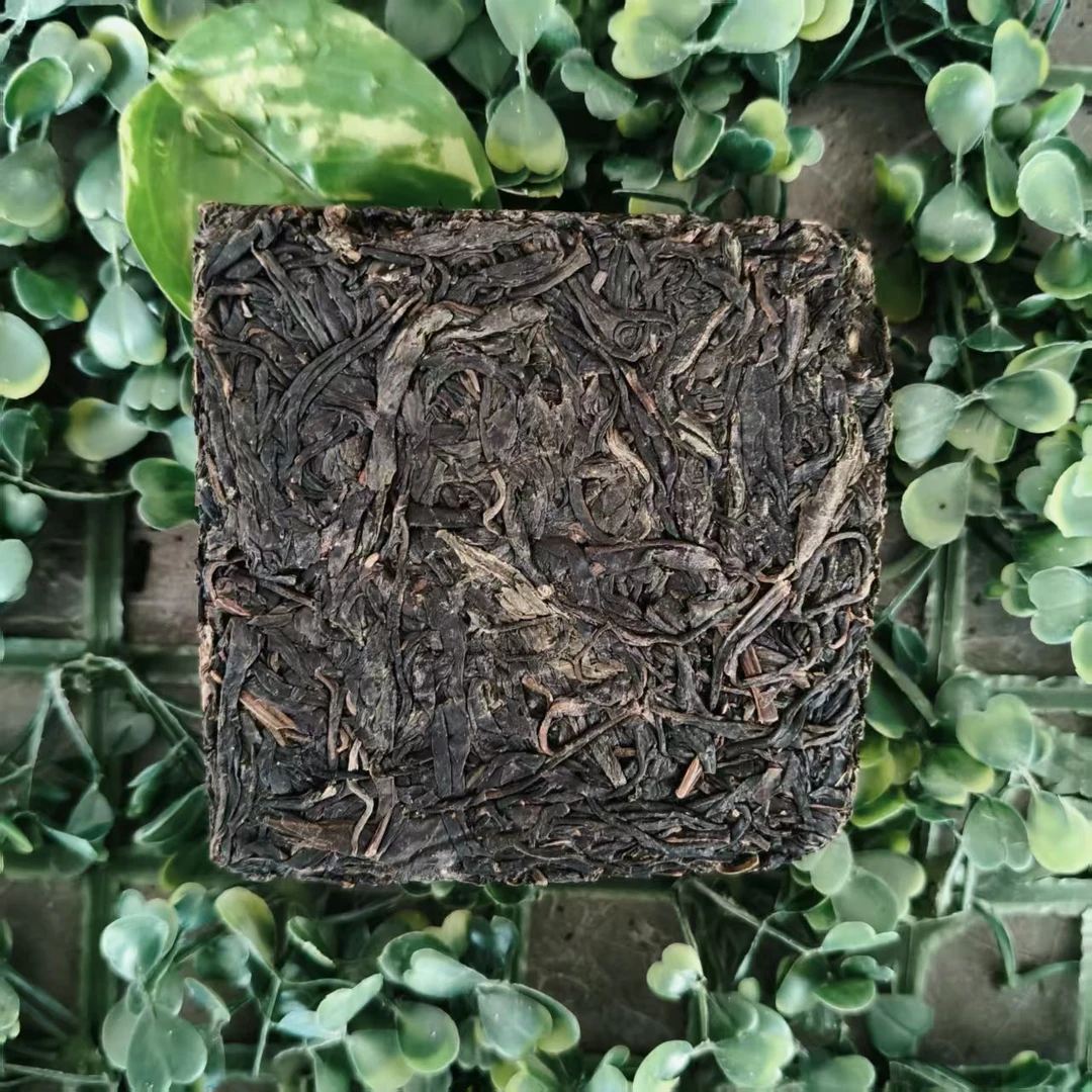 雨腾古茶  "XM初R"菩提M树紫芽X根200g/砖 生茶（7月14）