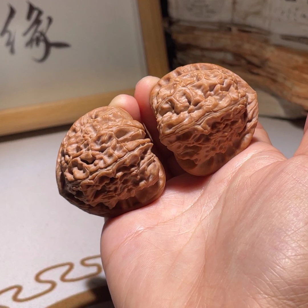 小***钳核桃手串/手链40三角白