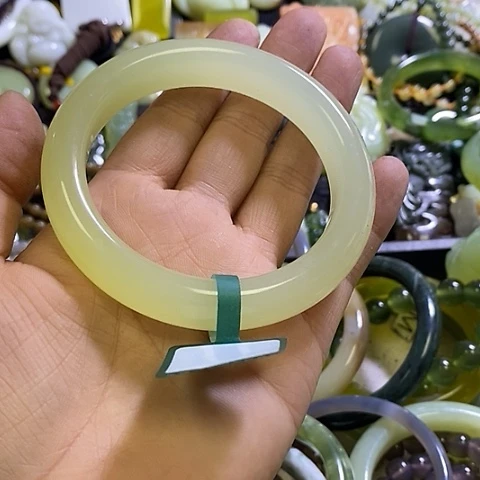 岫玉未镶嵌手镯60口径