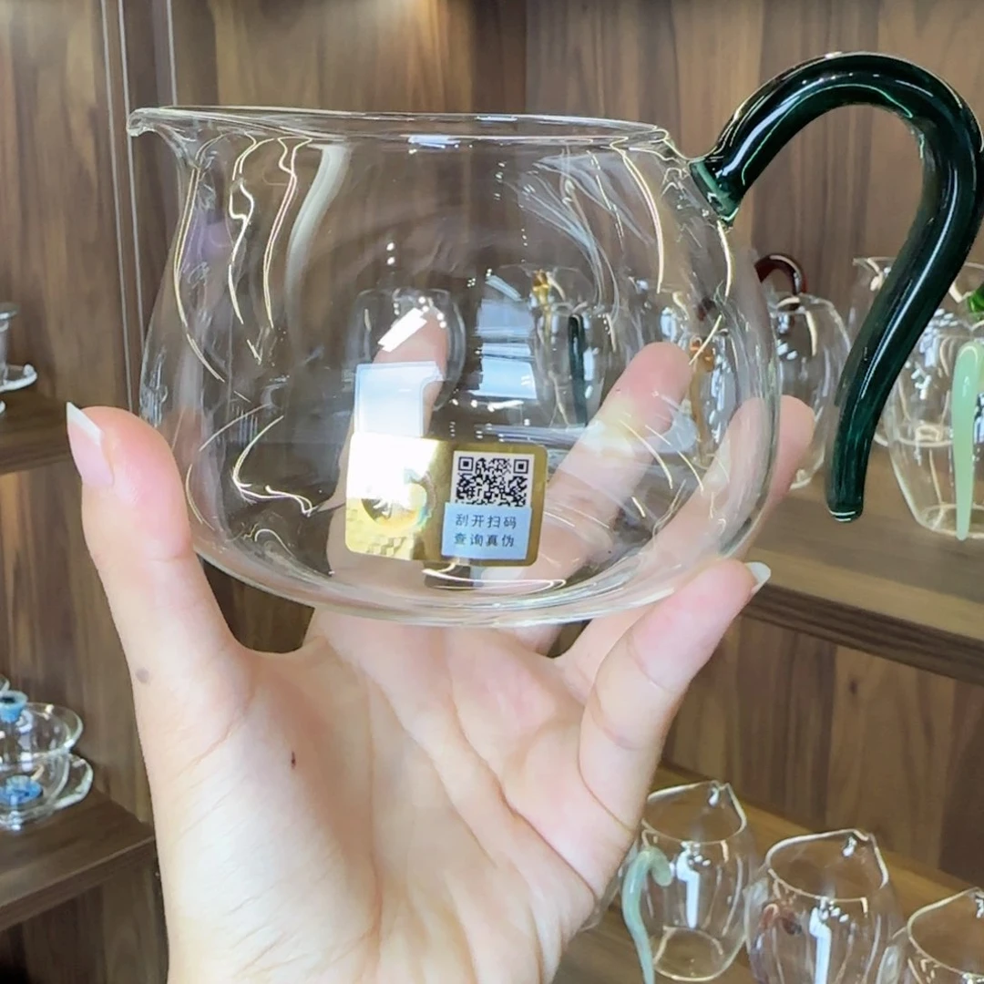 禾器淡然墨绿色。。。