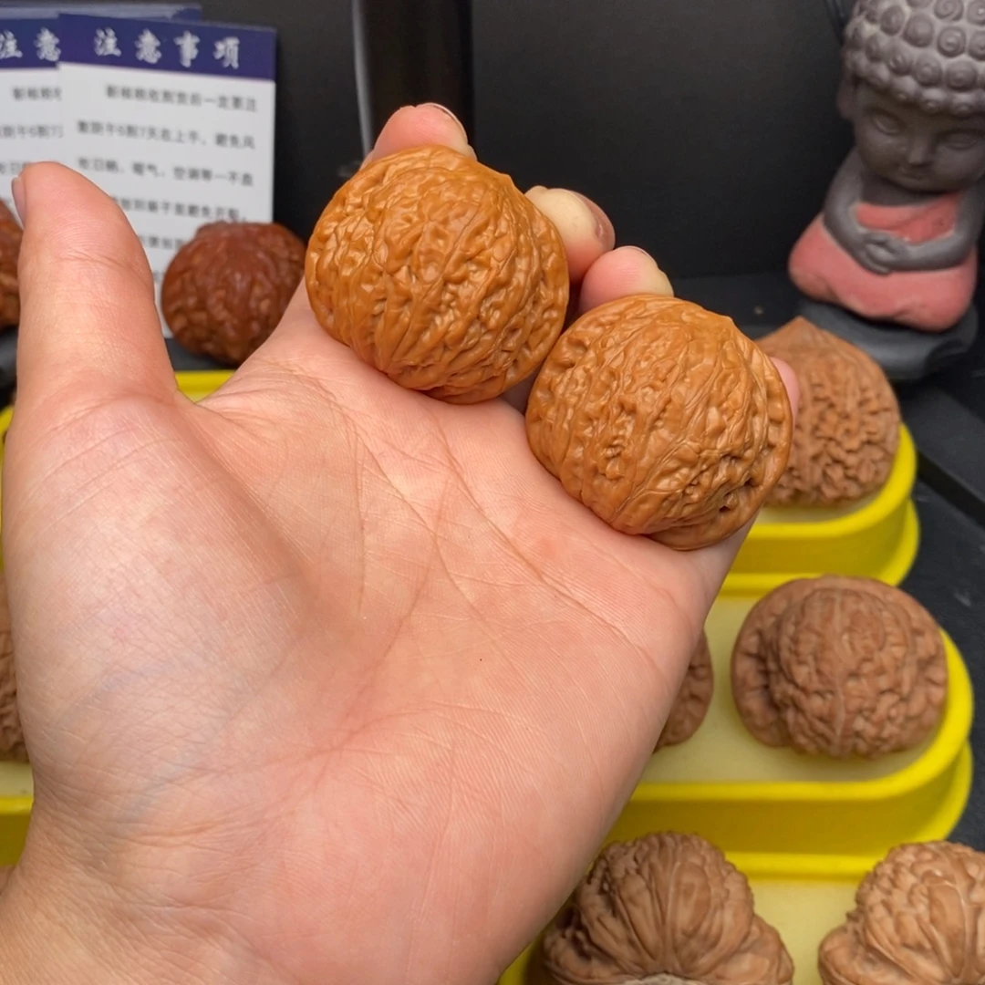把件核桃40+铁锤同树