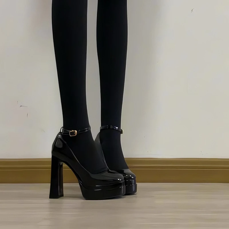 辣妹防水台一字扣高跟鞋女2025春季新款浅口粗纪彼尼秀女鞋专卖店