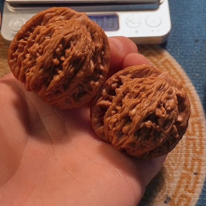 文玩核桃吊坠全品虎头43