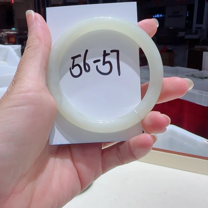 和田玉未镶嵌手镯047