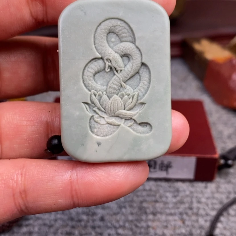 【闪购商品】原石雕刻手把件