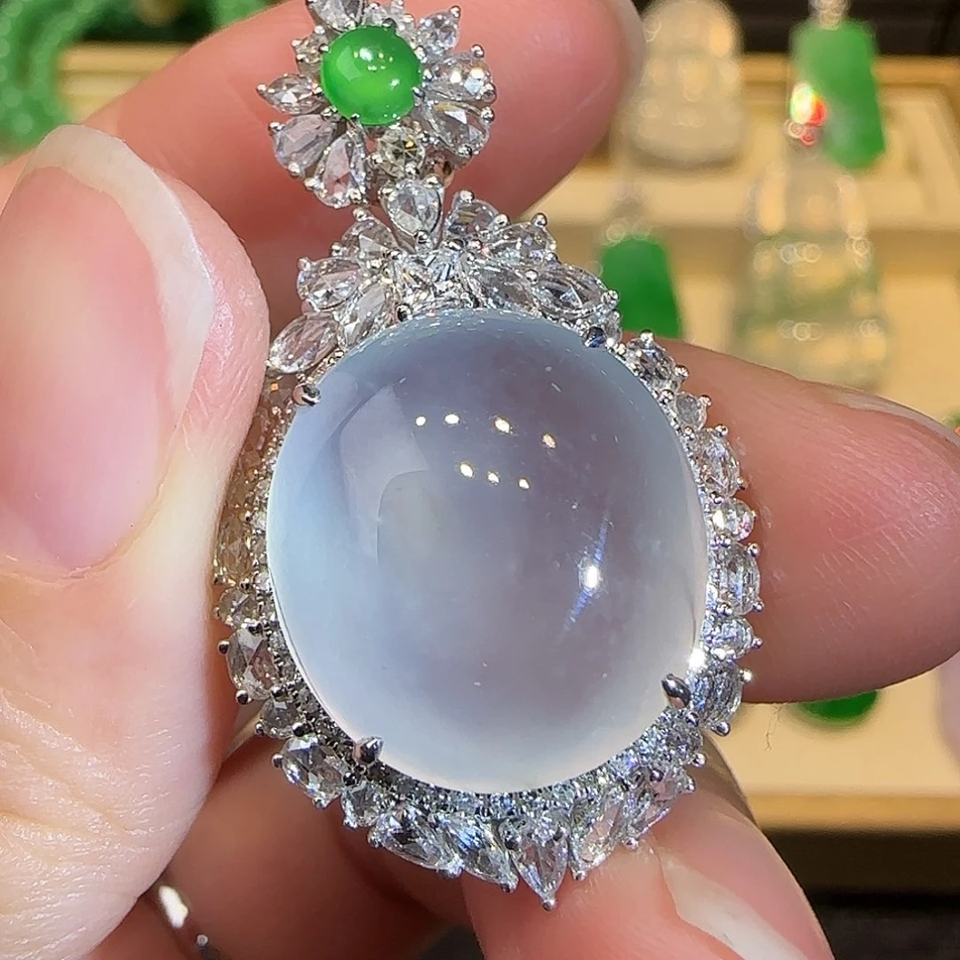 翡翠18K金镶嵌吊坠(赠链)