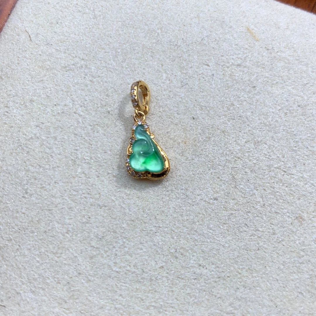 翡翠18K金镶嵌项链如意滴溜