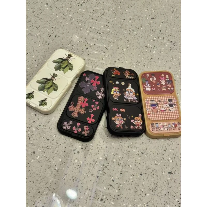 小众ins翻盖柚子叶十字架猫咪适用ihone17promax苹果16p手机壳15p