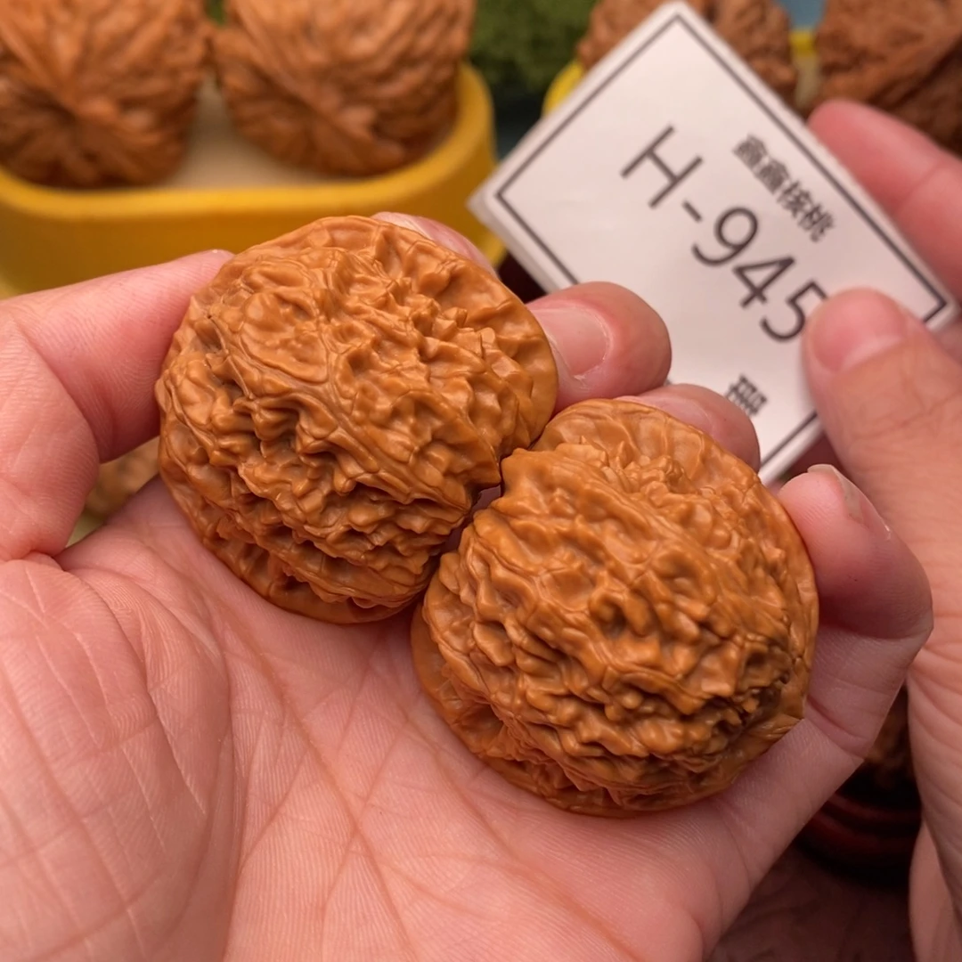 把件桃核狮子头38…..