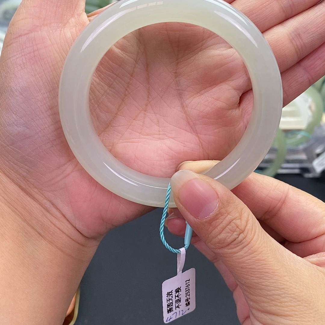 和田玉未镶嵌珠宝奇石和田玉手镯55.56