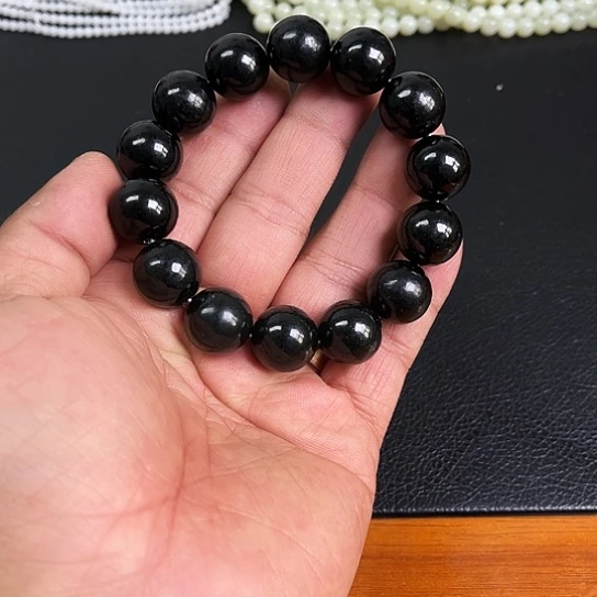 和田玉手串未镶嵌