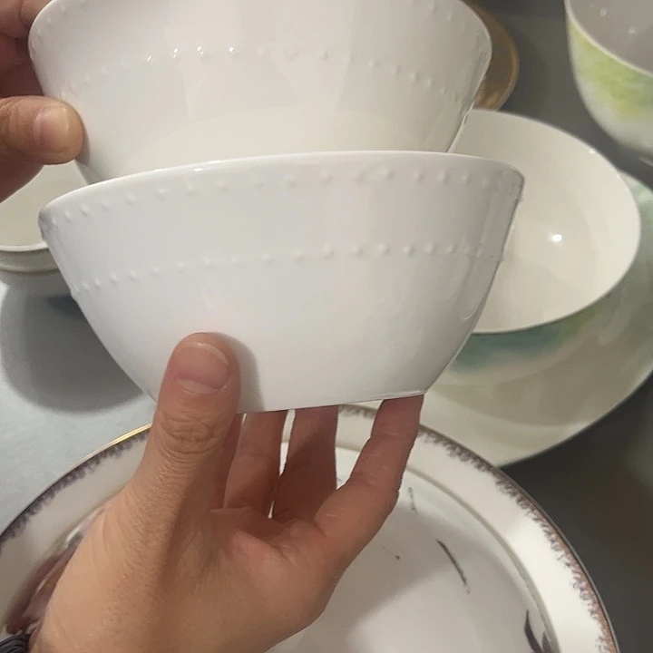 瓷片微瑕骨瓷碗两只装浮雕