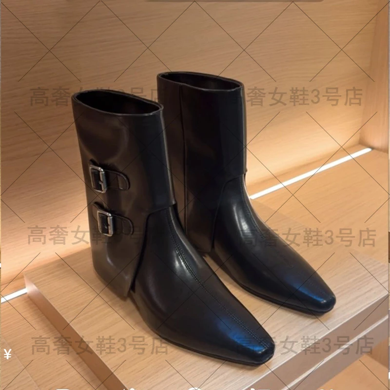 2025年秋冬新款女靴百搭低跟中跟时尚英伦风方头短靴女Y25130