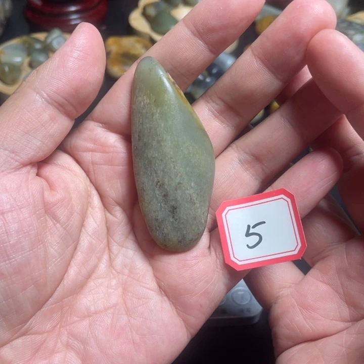 和田玉未镶嵌颈饰5