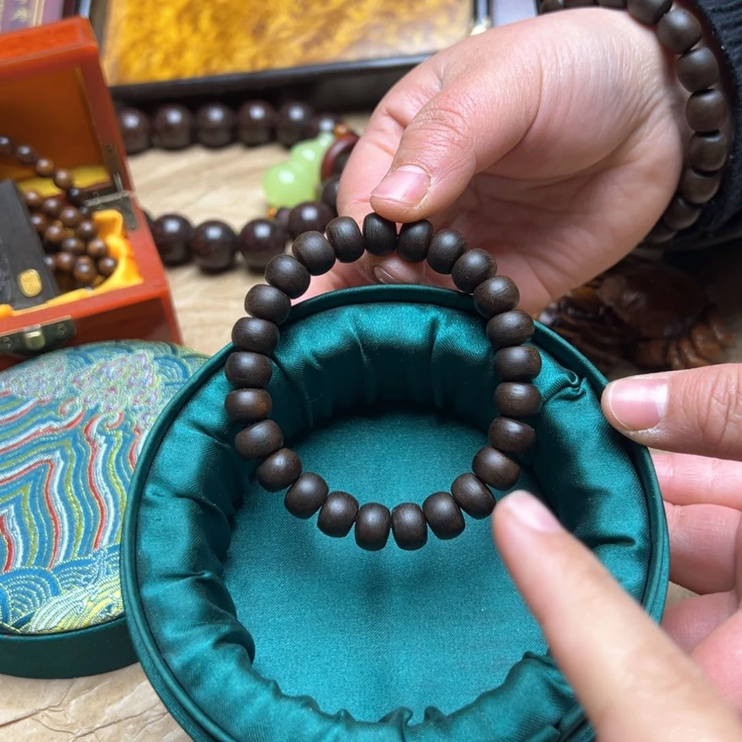 大叶紫檀（黑酸枝木类）