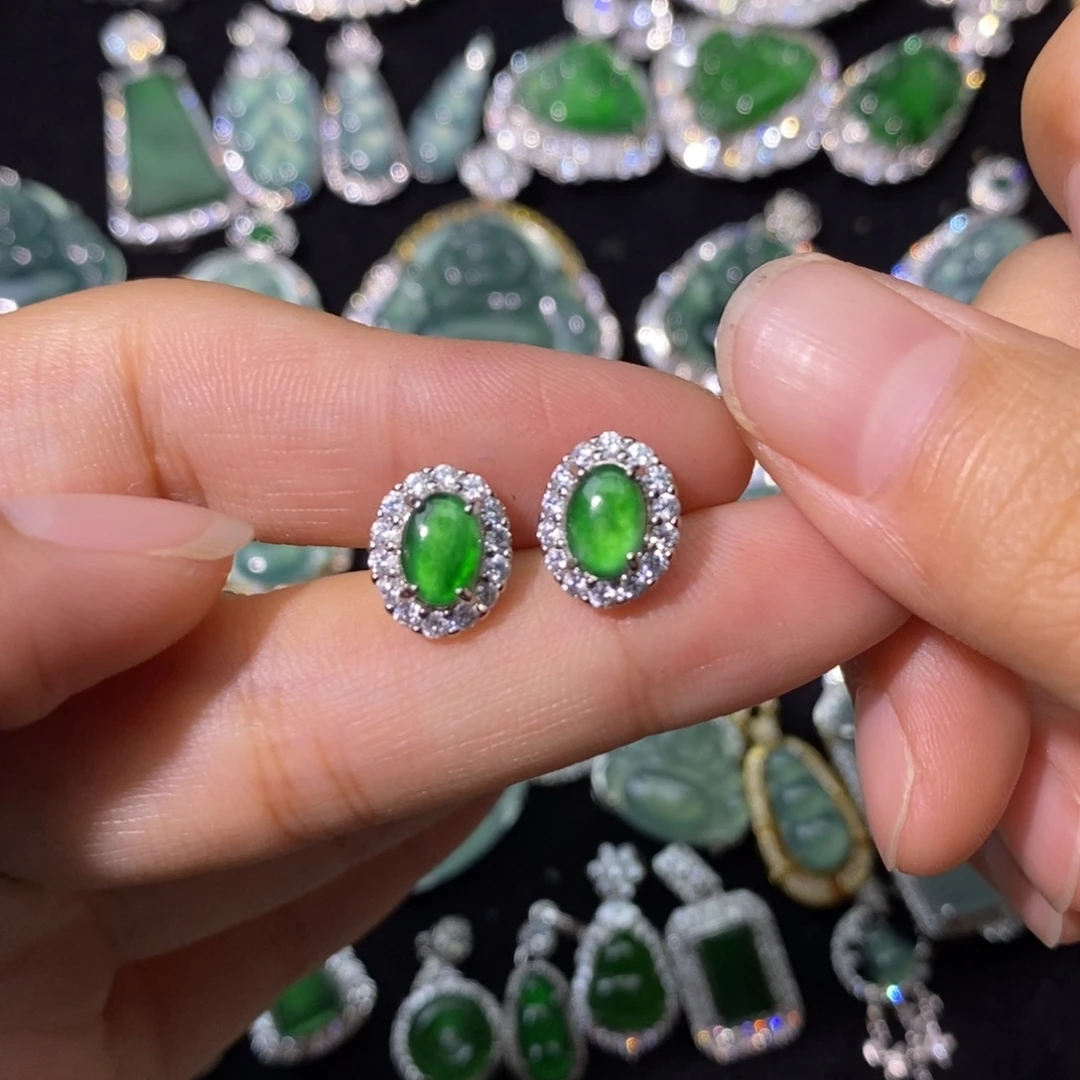 椰****翡翠未镶嵌颈饰天然