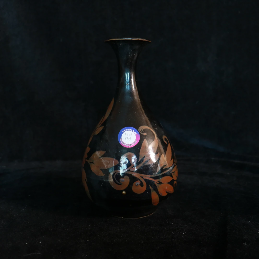 明代磁州窑铁锈花玉壶春