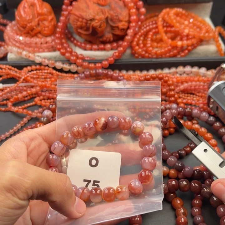 南红玛瑙未镶嵌多样性发货默认微瑕称重10mm