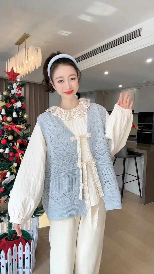 小玉推荐 《镂空蝴蝶结》蓝色针织马甲