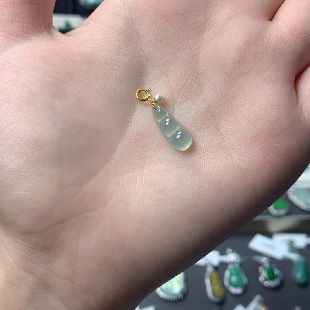 翡翠18K金镶嵌挂件